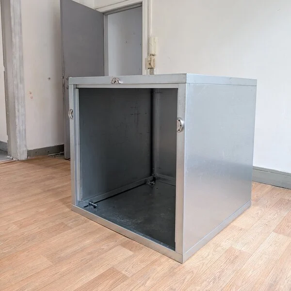 Grand coffre de chantier monté